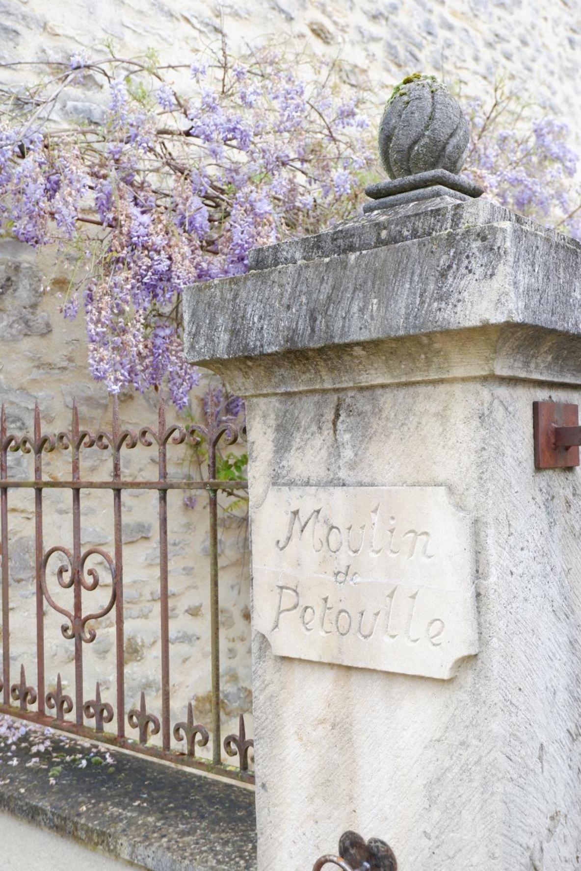 Moulin De Petoulle Hotel Charenton-du-Cher Luaran gambar
