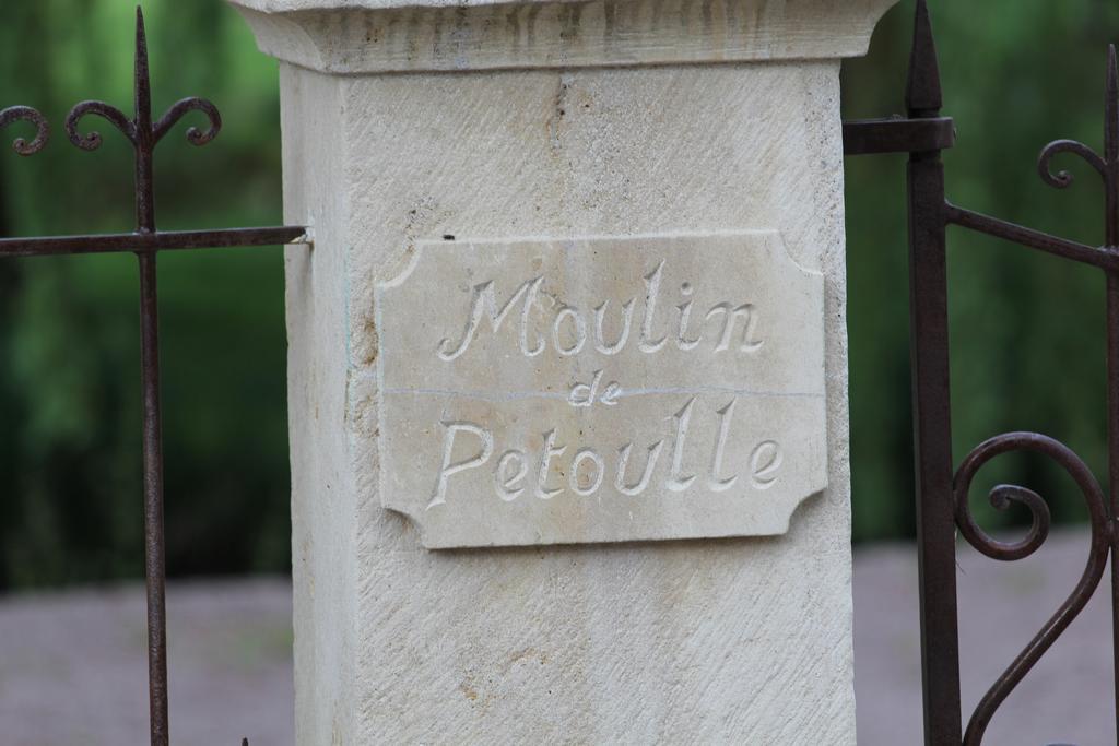 Moulin De Petoulle Hotel Charenton-du-Cher Luaran gambar