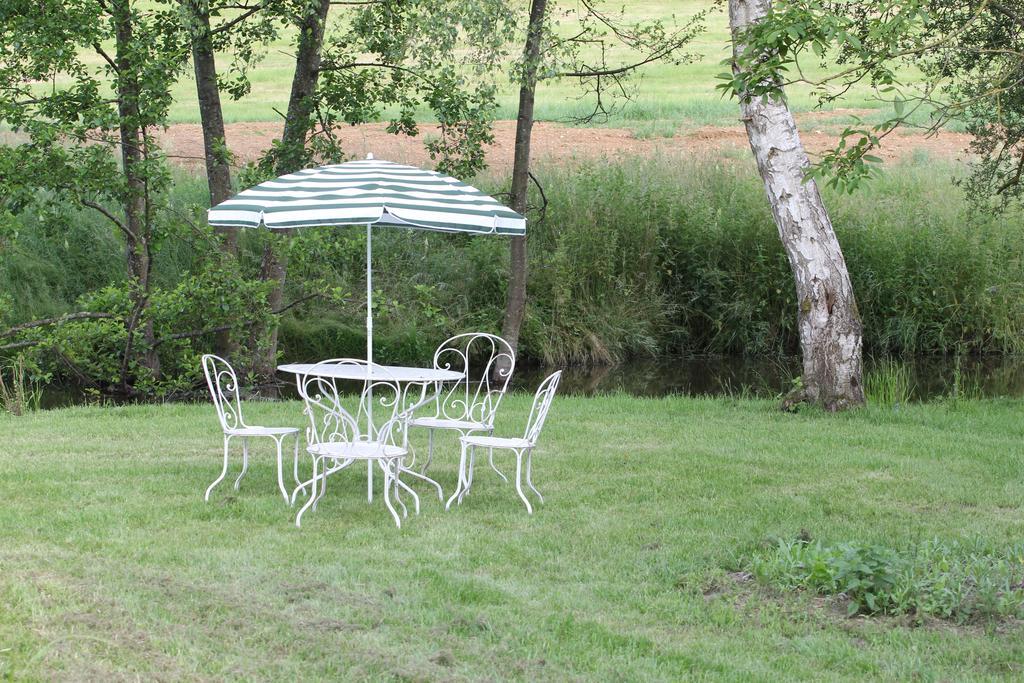 Moulin De Petoulle Hotel Charenton-du-Cher Luaran gambar